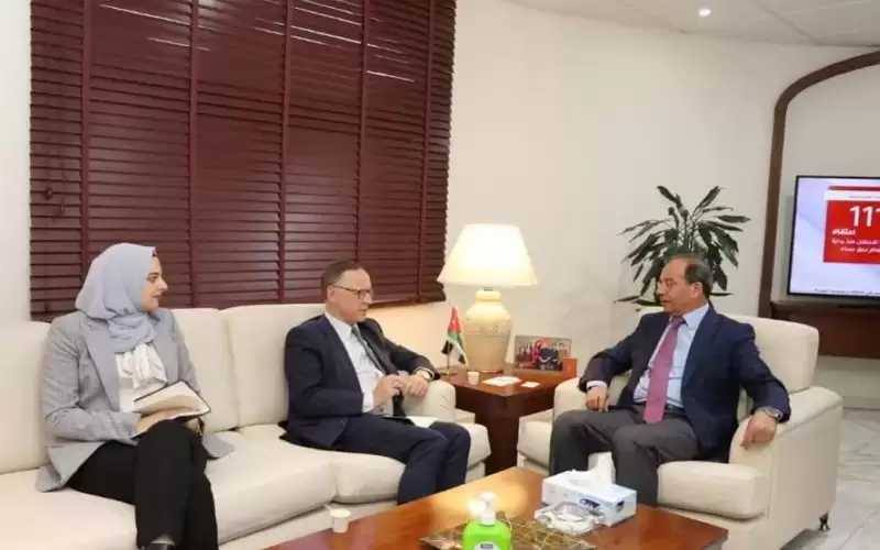 السفير الهولندي يطلب من الحكومة دعم