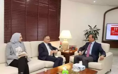 السفير الهولندي يطلب من الحكومة دعم
