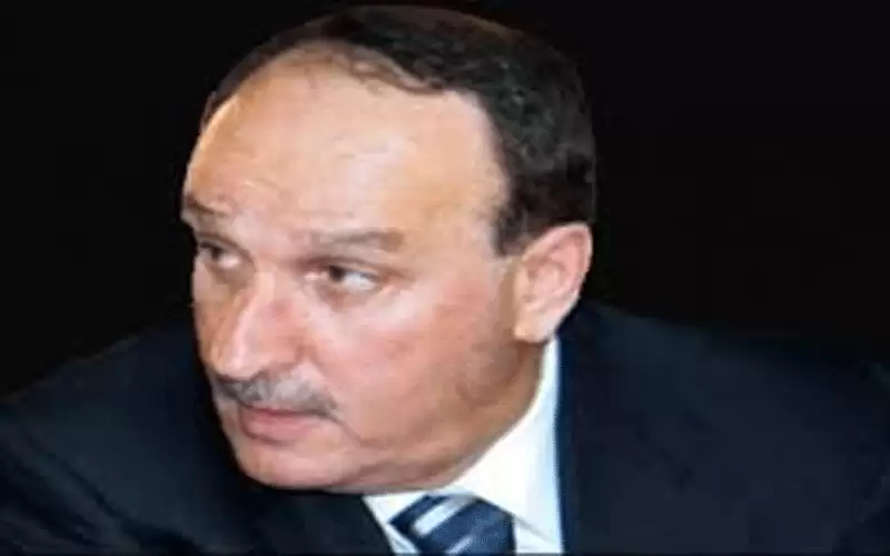 سنة إضافية لمدير مخابرات الأسبق