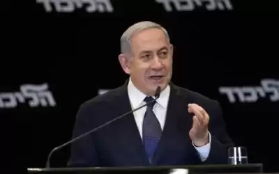 نتنياهو يهاجم غانتس ويعتبر السماح للسلطة