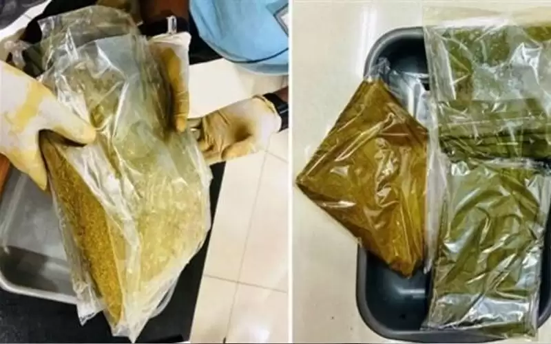 ضبط رجل يهرب مناشف منقوعة في