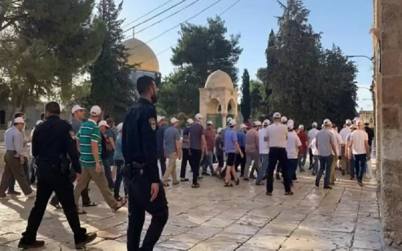مستوطنون يقتحمون الأقصى