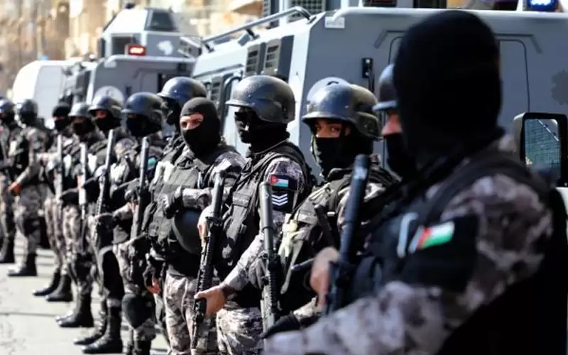 الأمن يعلن تفاصيل إصابة ضابط من