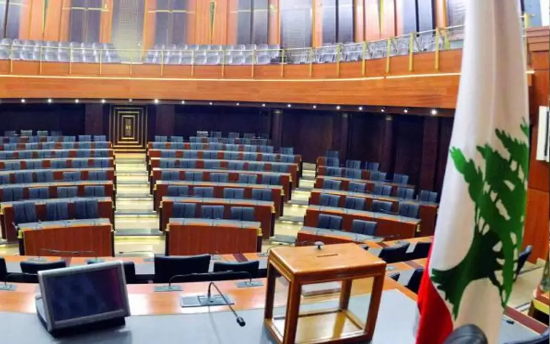 النواب اللبناني يعقد جلسة لانتخاب رئيس