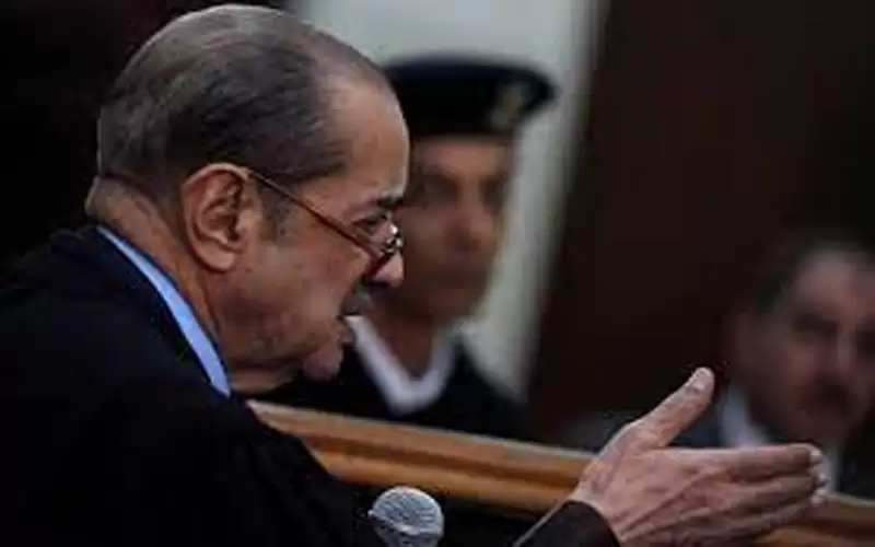 وفاة محامي الرئيس المصري الراحل حسني