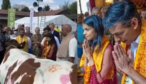 رئيس الوزراء البريطاني وزوجته يمارسان طقوسهم