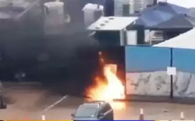 رجل يهاجم مركزا للمهاجرين بقنابل حارقة