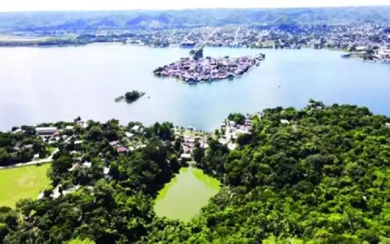 الكشف عن قطع أثرية في آخر