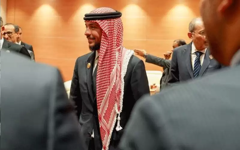 ولي العهد ينشر صورا خلال مشاركته