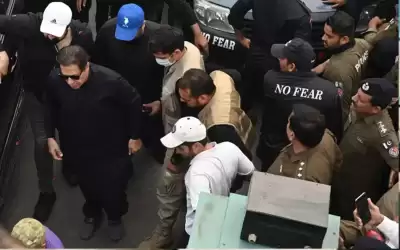 إطلاق نار على عمران خان رئيس
