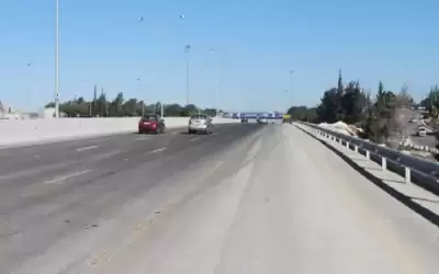 استئناف أعمال الصيانة المسائية لطريق المطار