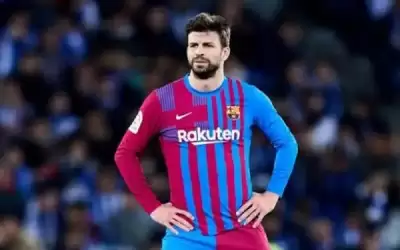لماذا رحل بيكيه عن برشلونة واعتزل