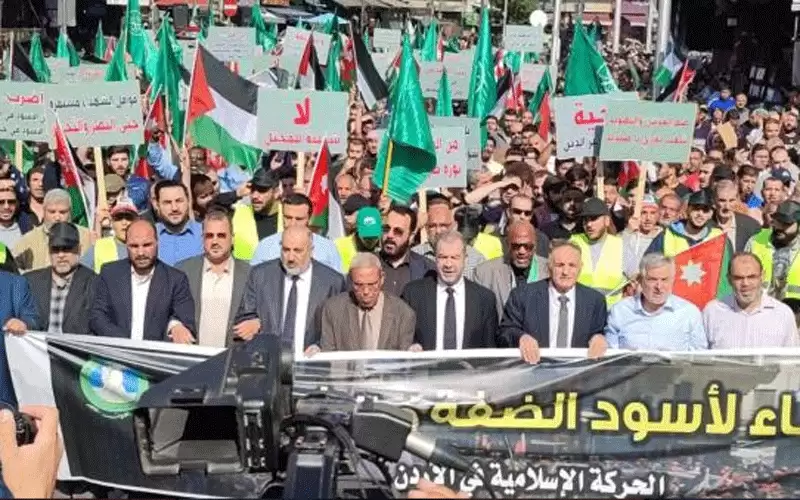 نقل مراقب عام الاخوان المسلمين للمستشفى