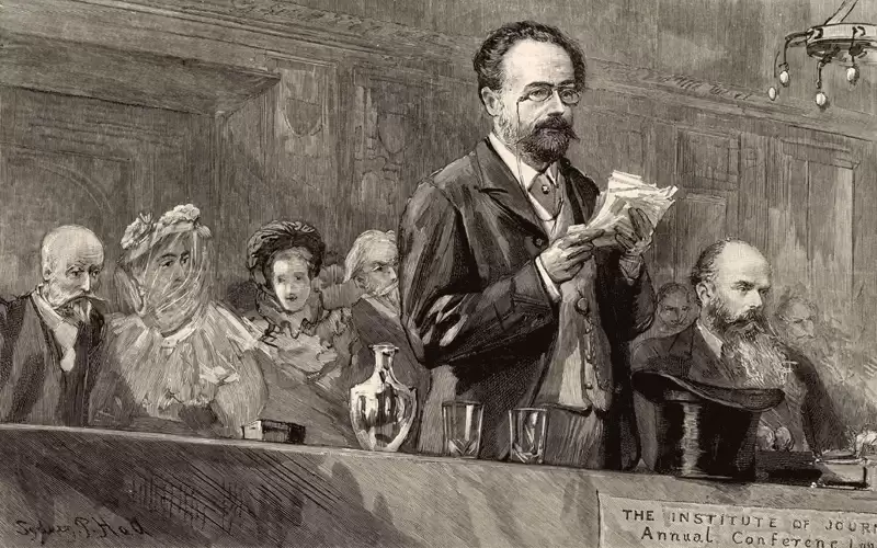 الصدفة مكنت كبير خبراء أدب إميل