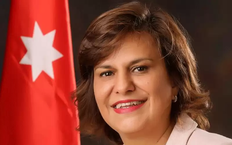 الزميل اليماني يبارك لمعالي الأستاذة خلود