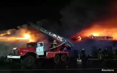 روسيا تعتقل شخصين تسببا في حريق