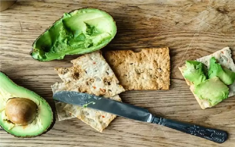 4 وجبات خفيفة غنية بالالياف تساعد