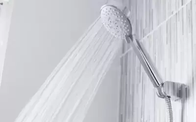 هل يجب الاستحمام يوميا؟ .. خبراء