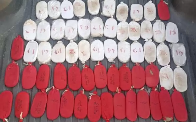 مداهمة تاجري مخدرات والقبض عليهما متلبسين