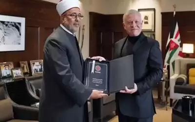 الملك: ضرورة استمرار تطوير خدمات المحاكم