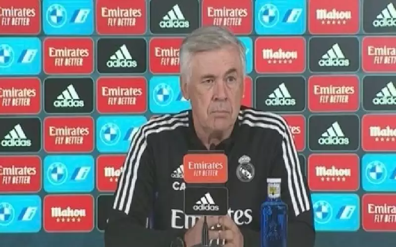 أنشيلوتي: بيكيه منظم جدا داخل الملعب