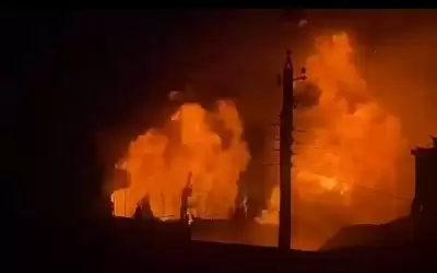العراق.. انهيار مبنى تجاري إثر حريق