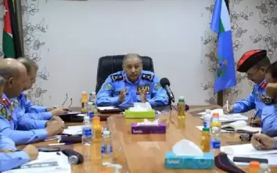 مدير الأمن يوجه بالالتزام بأعلى معايير