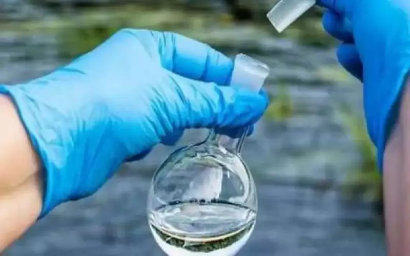 اصابة شخص بجرثومة الإي كولاي في