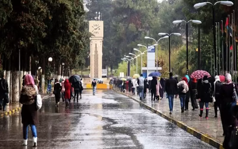 اكثر من 80 الف طالب تقدموا