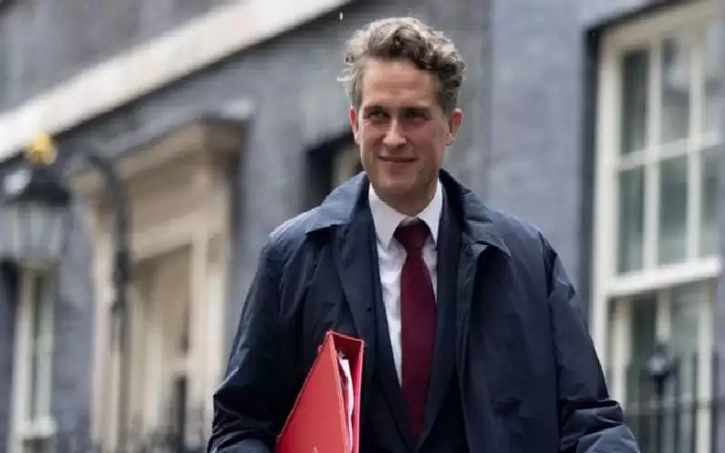 اختبار جديد أمام حكومة سوناك.. استقالة