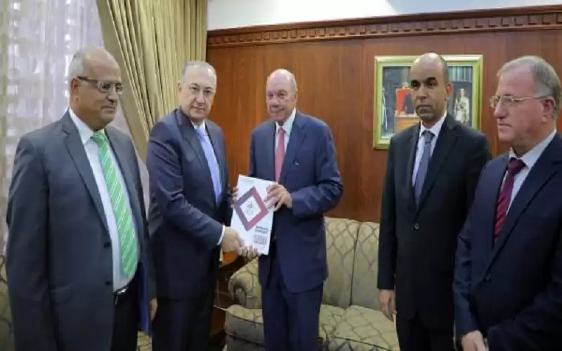 رئيس مجلس الأعيان يتسلم التقرير السنوي