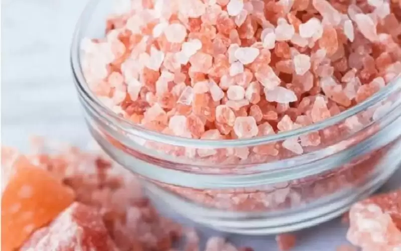 فوائد ملح الهملايا الوردي وأهم أضراره