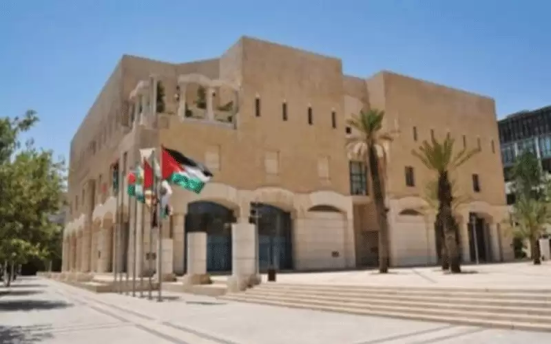 أمانة عمان تنذر 20 عامل وطن