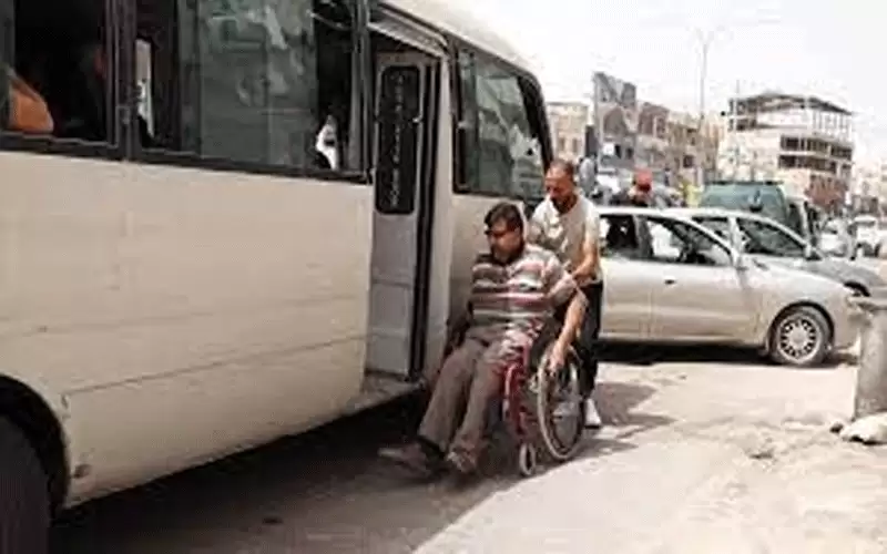 محرومون من التنقل.. نقل عام يستثني
