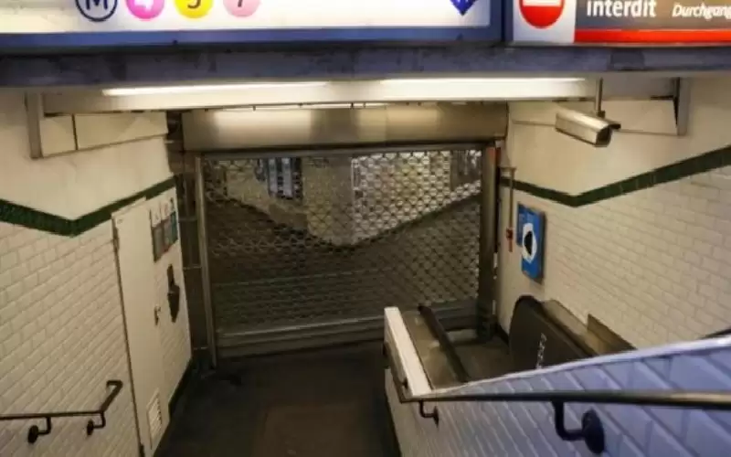 الإضراب يشل مترو باريس