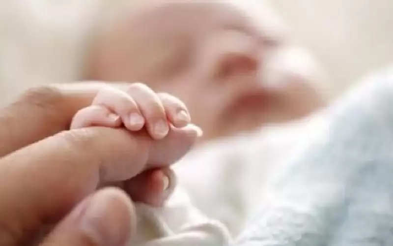 صينية تنجب بعد 26 حالة إجهاض..