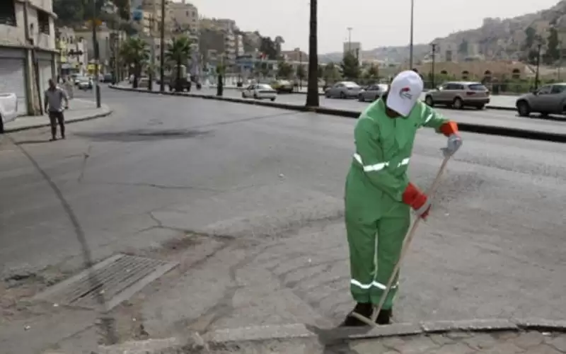 الحكومة: 0% عمالة وافدة في البلديات