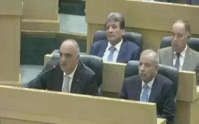 الخصاونة: الحكومة ملتزمة بالسير على هدي