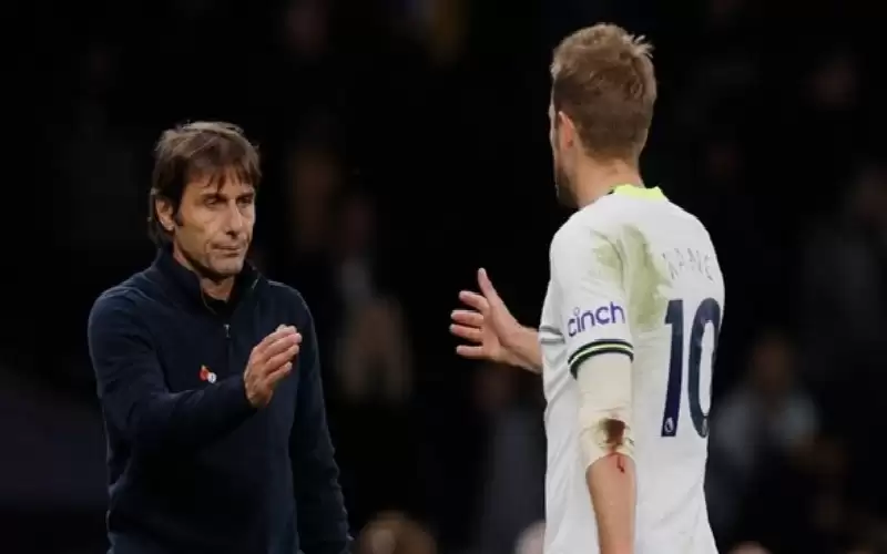 كونتي يقدم هدية لغاريث ساوثغيت