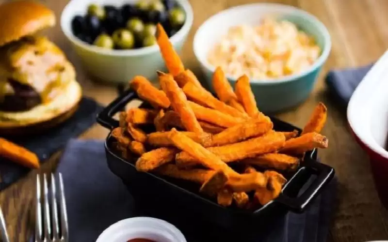 أضرار الأطعمة الجاهزة.. كيف نتجنب المخاطر؟