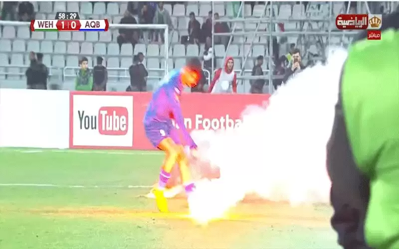 إيقاف مؤقت لمباراة الوحدات والعقبة بسبب