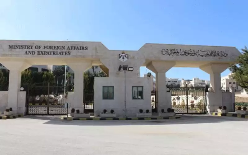 وزارة الخارجية تدعو ذوي مواطن لمراجعتها