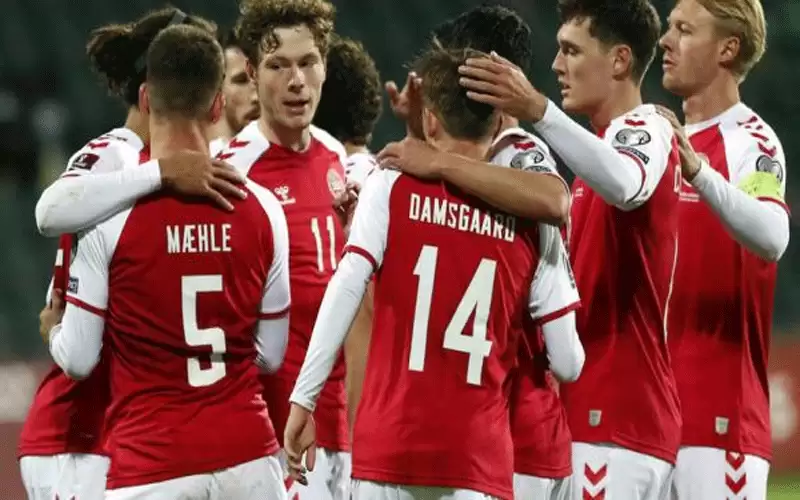 الدنمارك إلى قطر من دون تمثيل