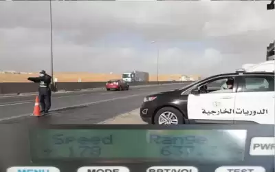 ضبط 3 مركبات بسرعات عالية على