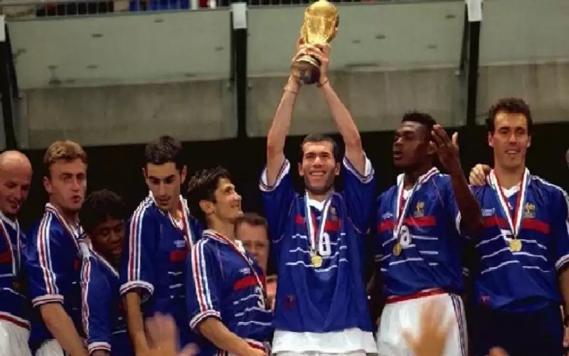 قصة مونديال 1998.. زيدان يصعق برازيل