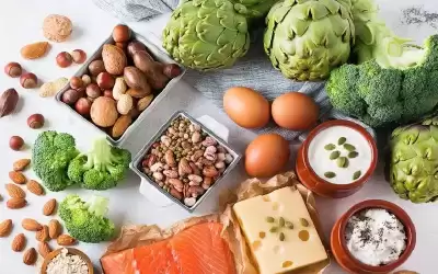 شيخوخة الدماغ.. 7 عادات غذائية تحمي