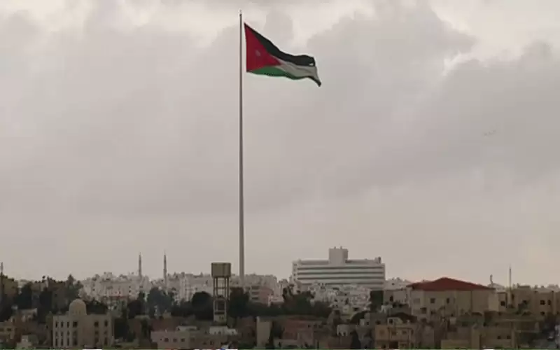أجواء باردة وزحات خفيفة من الأمطار