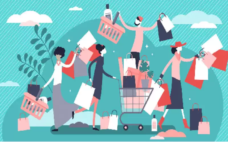 “الجمعة البيضاء”.. عائلات تستثمر التخفيضات وسط