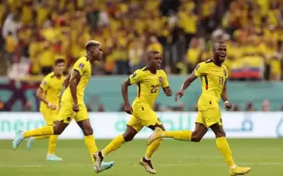الإكوادور يفتتح كأس العالم بالفوز على