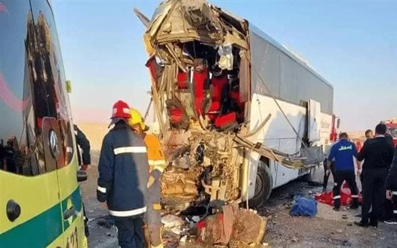 وفاة وإصابة 42 شخصا بحادث مروع